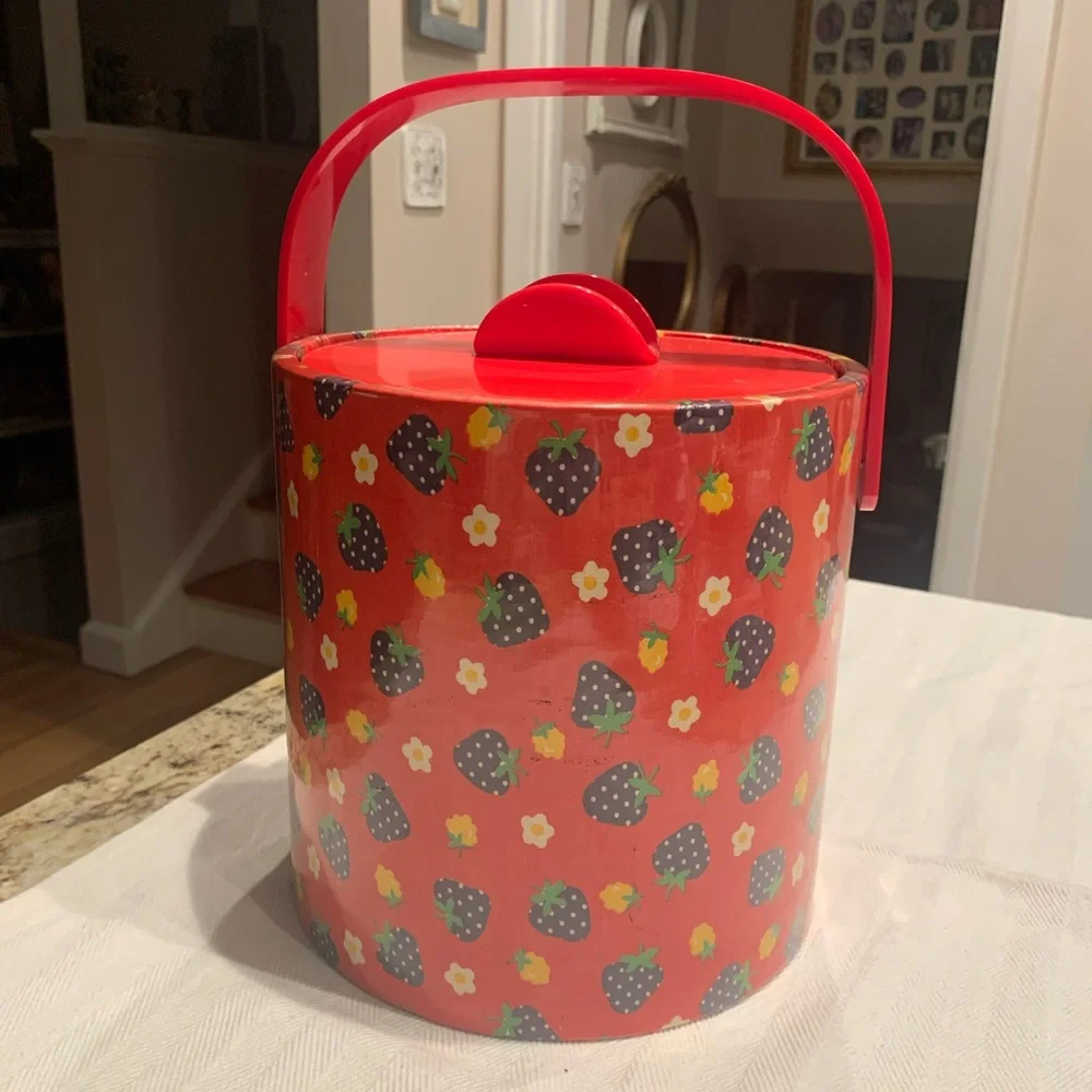 Vintage Strawberry Print Ice Bucket
